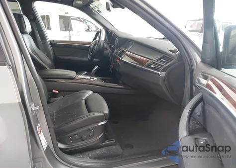 2010 BMW X5 xDrive35D z USA, uszkodzony, nr VIN 5UXFF0C50ALT75210